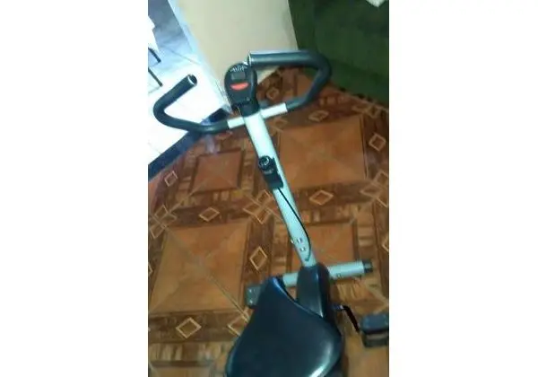 Bicicleta ergométrica seminova