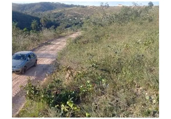 Lote 360 metrôs em Jaboticatubas barato