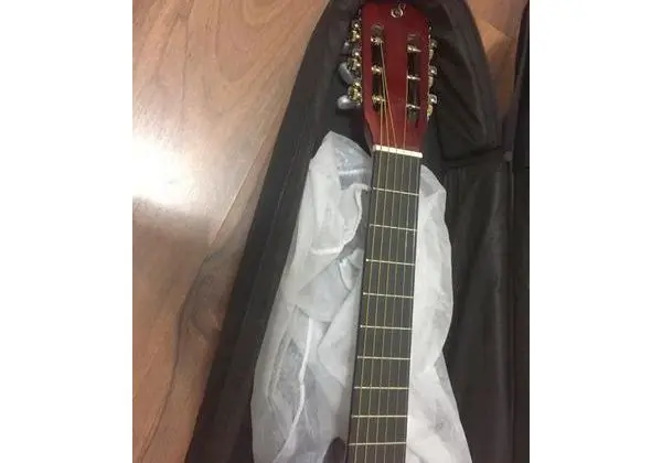 Vende violão NOVO