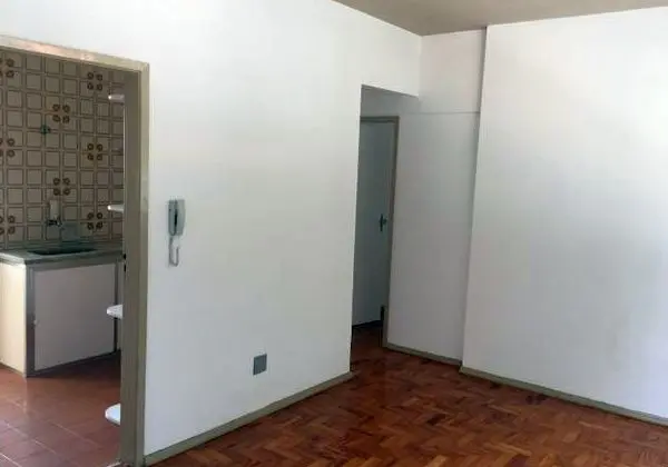 Aluga-se Apartamento de 2 quartos na Cidade Nova