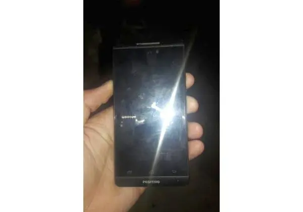 Celular positivo