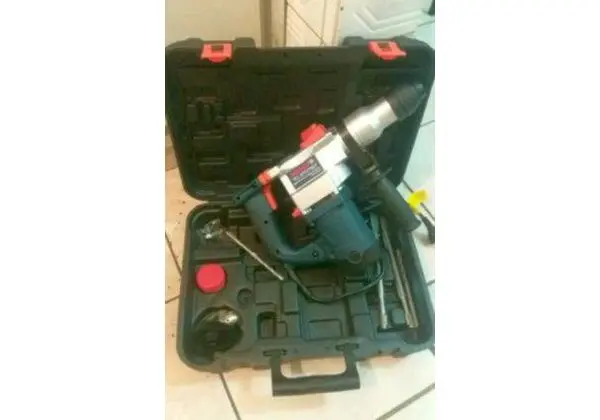 Martelete e Furadeira Bosch 5kg Novo