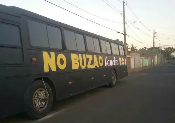 Ônibus food truck Uberaba - 1989