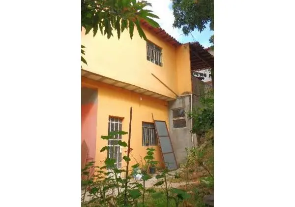 Casa no bairro jardim colonial e neves