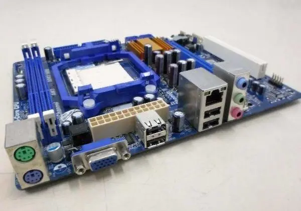 Placa mãe AM3 DDR3 pcware usada - anúncio suspenso