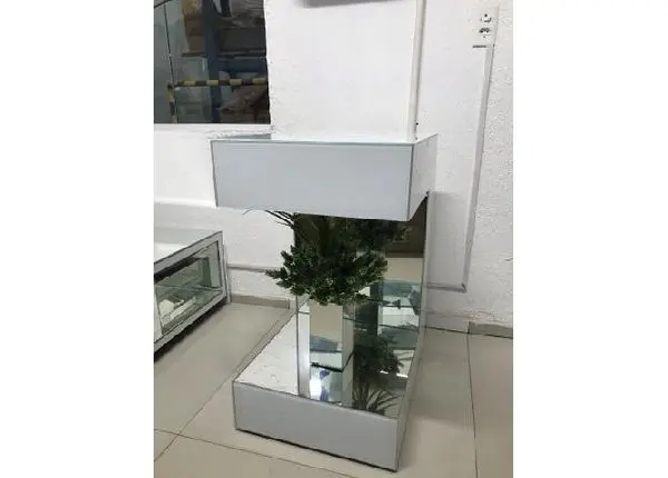Mesa lateral decorativa