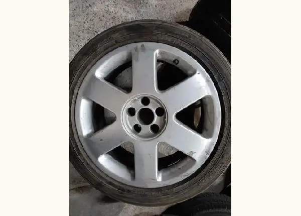 Roda aro 17 Audi TT Prata Tala 7.5 Taluda 5X100 jogo
