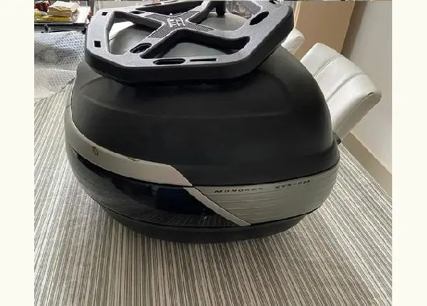 Bau Topcase Givi E52 Maxia 52l Monokey Com Base e Bagageiro