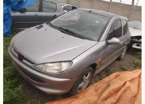 Peugeot 206 1.4 2 portas para retirada de peças
