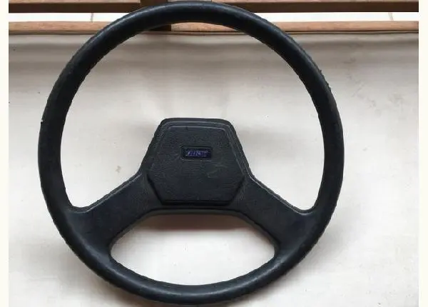 Volante Fiat 147 / Fiat antigo - Relíquia