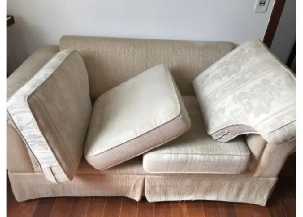 Sofá de 2 lugares