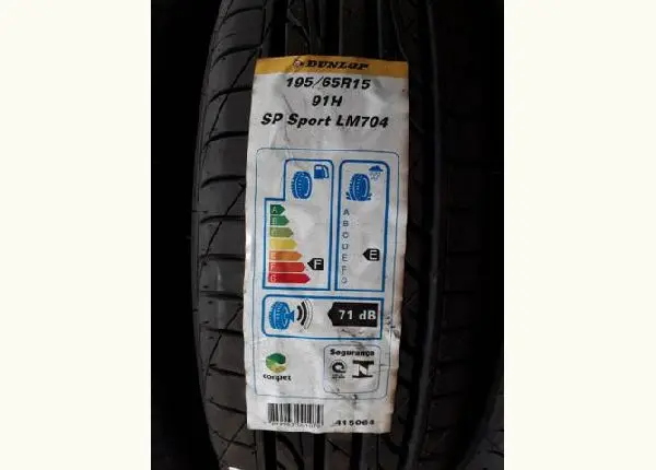 Pneu 195/65R15 Dunlop
