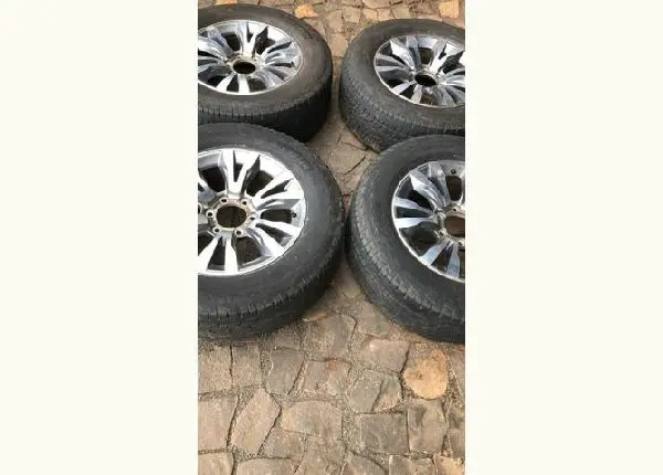 Pneu S10 LTZ aro 18