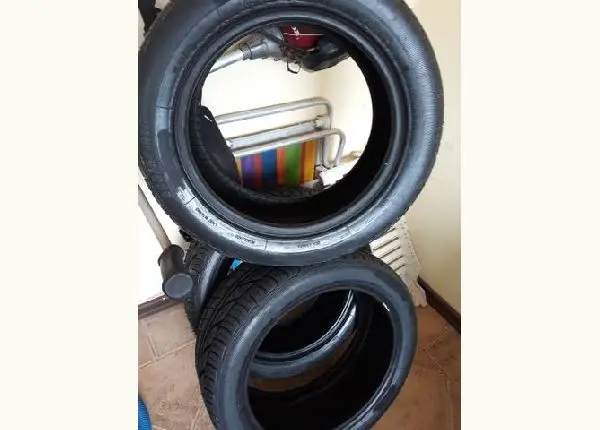 Medidas 2 pneus 205 /55 / 16 2 pneus 225 / 45 /17 Venda individual RS 130.00 cada