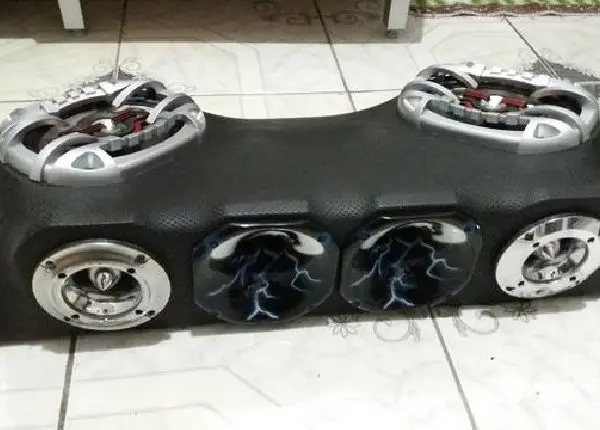 Tampão Personalizado Corsa Hatch