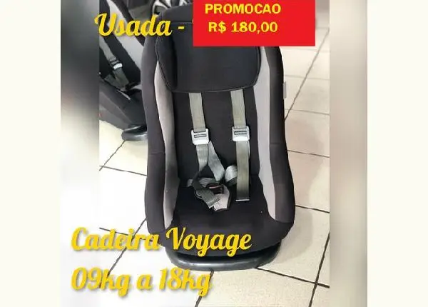 Cadeirinha seminova Linda para Carro