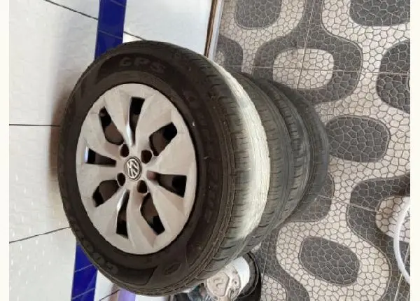 Conjunto de quatro pneus Goodyear aro 14 - 175/70R