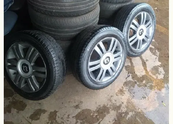 Roda 15 fiesta Palio gol Corsa Peugeot