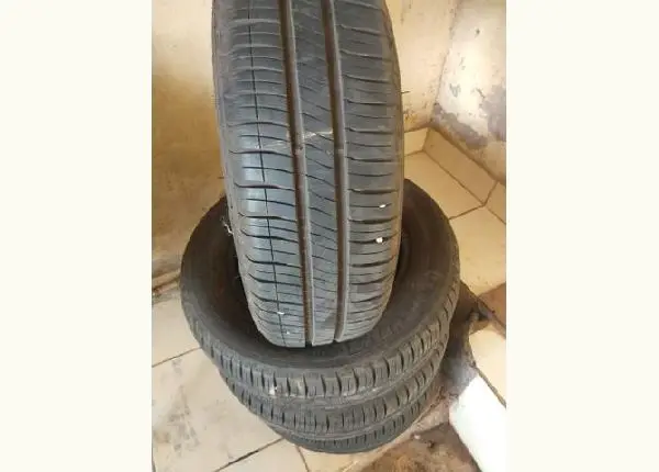 Pneu dá marcar michelam 175/65/14