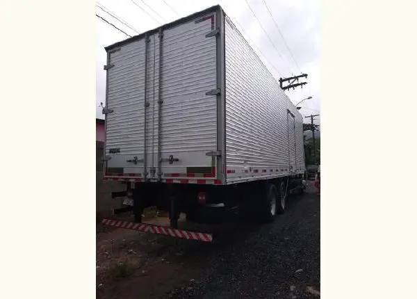Vendo baú ou troco por sider, em ótimo estado