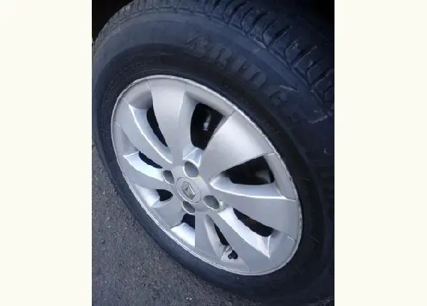 Jogo de 4 rodas Original Renault (Aro 15 - 4x100) a base de troca com rodas 15 de aço