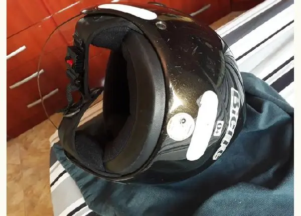 Capacete otimo estado sem uso