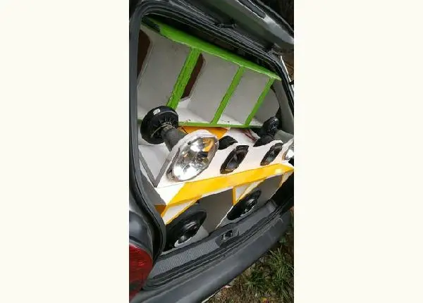 Som automotivo