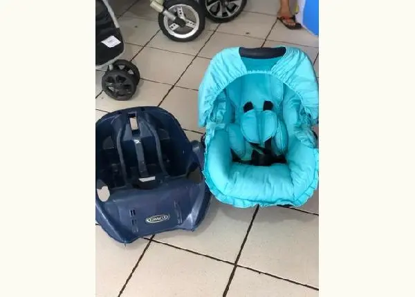Bebe Conforto com Base para Carro