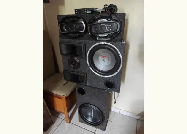 Alto falante automotivo