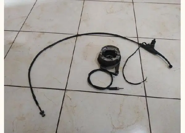 Vendo espelho de freio a tambor completo .