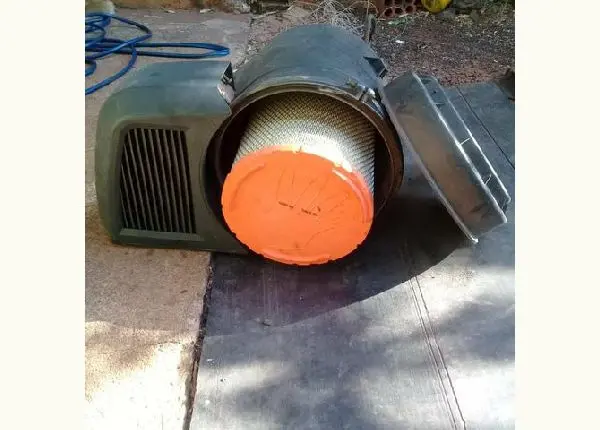 Suporte do filtro de ar do fuscâo 17210 350 reais