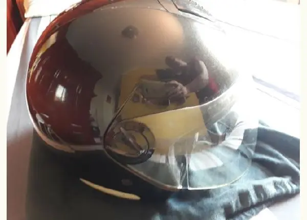 Capacete otimo estado sem uso