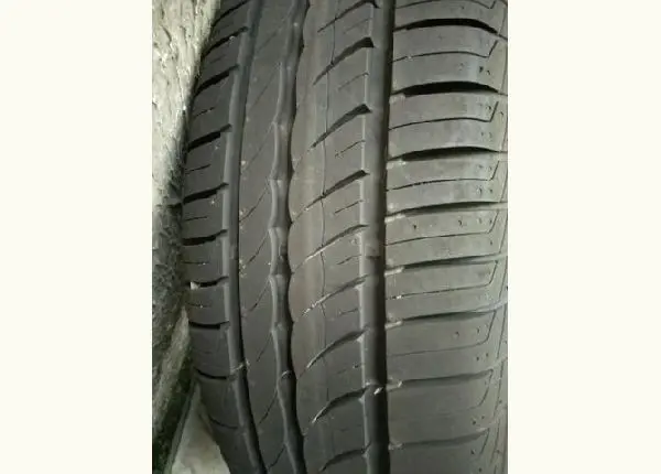 Pneu Pirelli continental p1 185/65 R15