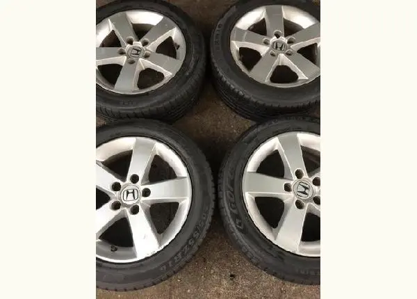 Jogo de rodas originais Civic 16 com pneus