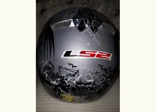 CAPACETE TAM.60 LS 2 R$ 180, 00 