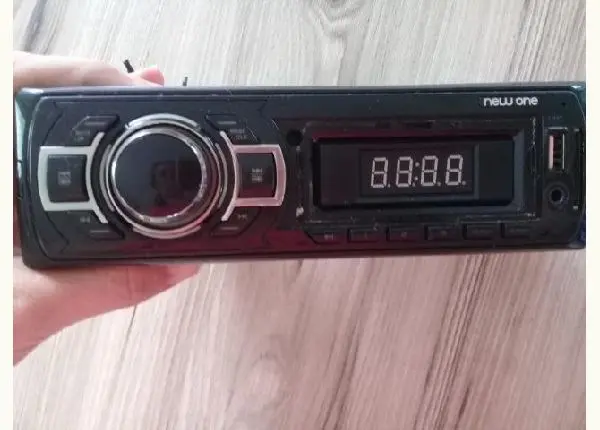 Rádio automotivo