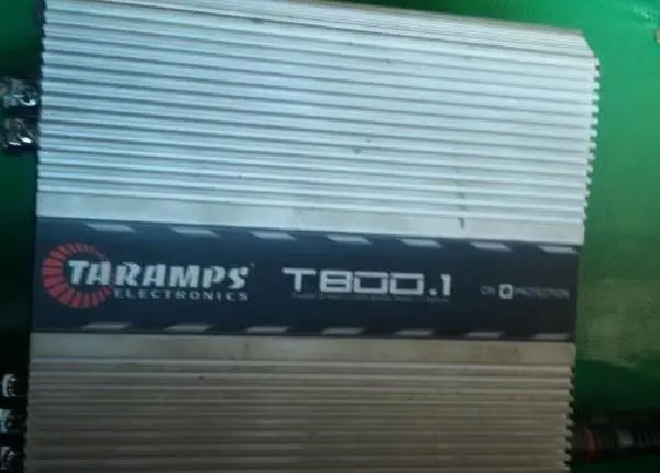 Pra ir embora precisando vender rapido pego celular e dinheiro Som barato e completo