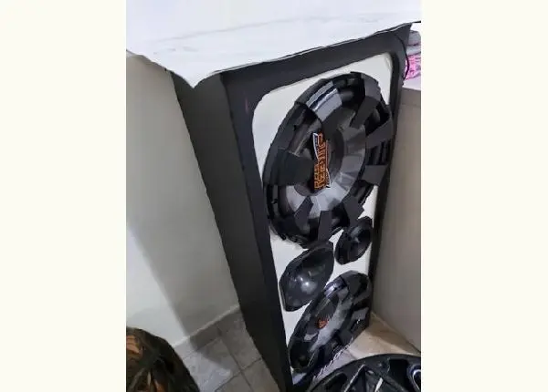 Caixa de som pra carro