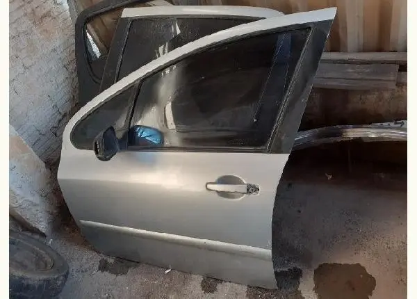 Portas e capô Peugeot 307 2007/08