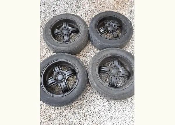 Vendo Roda 15 4x100 Universal