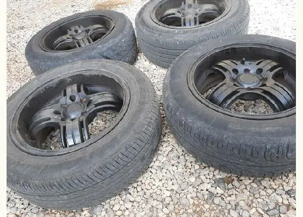 Vendo Roda 15 4x100 Universal