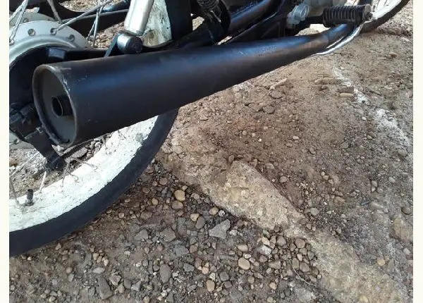 Vendo estraladinho gmoto preto fosco para 150