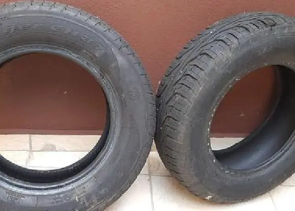 Vendo 2 pneus remold 14