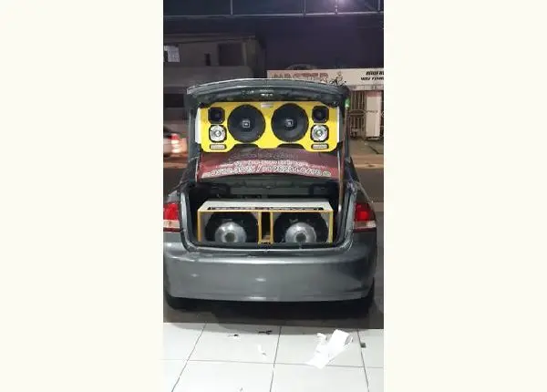 Som automotivo completo