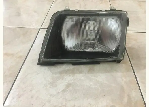 Farol original de monza lado esquerdo