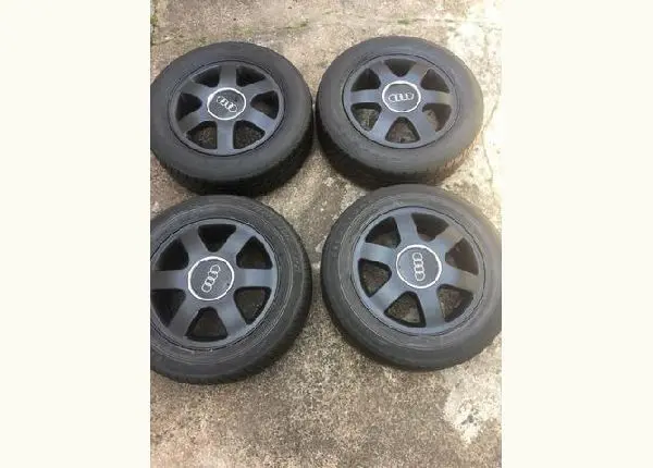 Jogo de rodas originais audi 15 com pneus