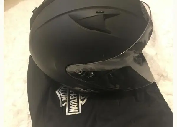 Capacete número 60