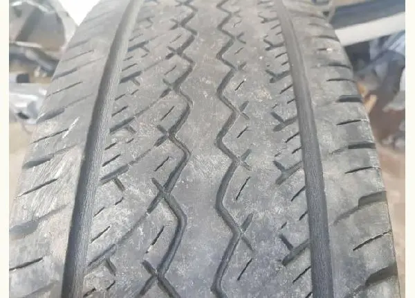 Pneu 235/70R16