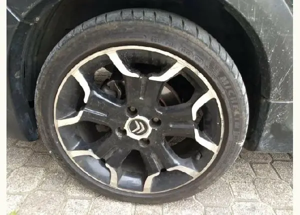 Roda Citroen ds3 aro 17 troco