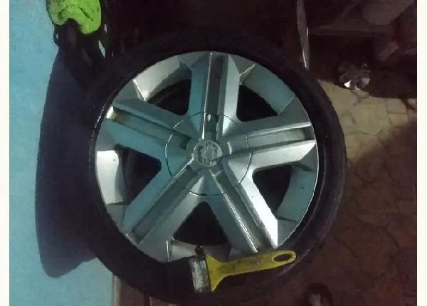 Roda 15 GM com pneus